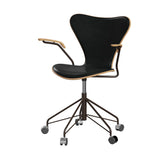 Fritz Hansen - 3217 kontorstol med armlæn, naturfiner og forsidepolstret i Grace læder - Bøg - Sort læder - Brown Bronze stel - Jacobsen Plus