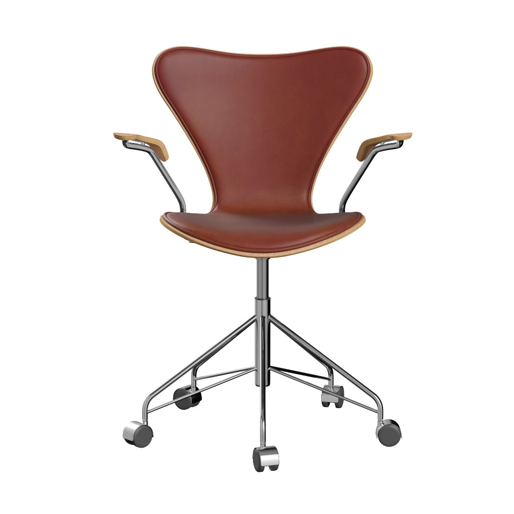 Fritz Hansen - 3217 kontorstol med armlæn, naturfiner og forsidepolstret i Grace læder - Bøg - Kastanjebrun læder - Krom stel - Jacobsen Plus
