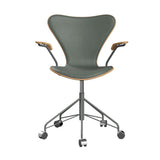 Fritz Hansen - 3217 kontorstol med armlæn, naturfiner og forsidepolstret i Grace læder - Bøg - Concrete Grey læder - Silver Grey stel - Jacobsen Plus