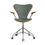 Fritz Hansen - 3217 kontorstol med armlæn, naturfiner og forsidepolstret i Grace læder - Kirsebær - Concrete Grey læder - Silver Grey stel - Jacobsen Plus