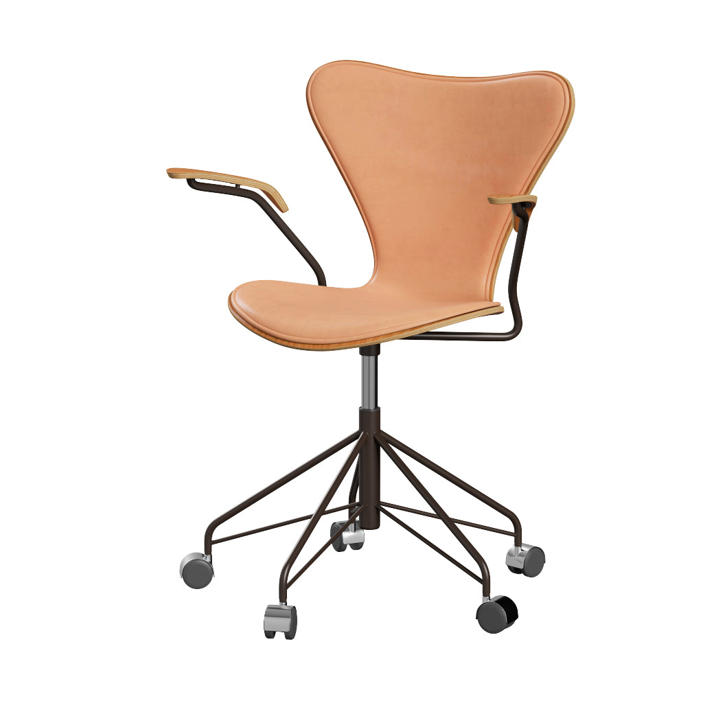 Fritz Hansen - 3217 kontorstol med armlæn, naturfiner og forsidepolstret i Natur læder - Kirsebær - Brown Bronze stel - Jacobsen Plus