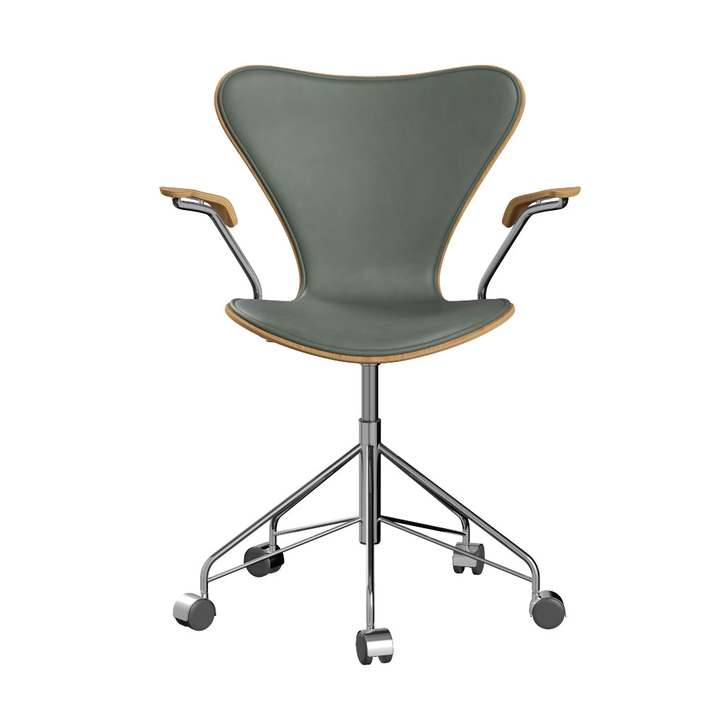 Fritz Hansen - 3217 kontorstol med armlæn, naturfiner og forsidepolstret i Grace læder - Eg - Concrete Grey læder - Krom stel - Jacobsen Plus