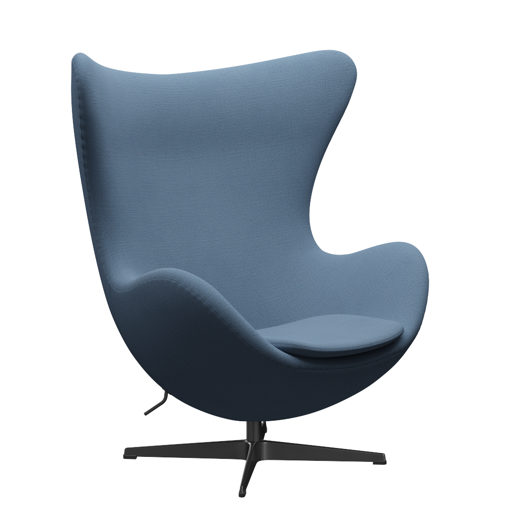 3316 Egg™ Sessel, Gestell in Schwarz von Arne Jacobsen - Christianshavn - 1152 Hellblau - Jacobsen Plus