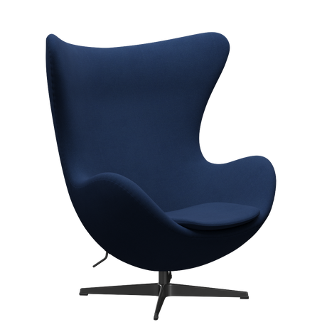 3316 Ægget loungestol, stel i sort af Arne Jacobsen - Christianshavn - 1153 Blue Uni - Jacobsen Plus