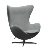 3316 Egg™ Sessel, Gestell in Schwarz von Arne Jacobsen - Hallingdal - 116 Weißgrau - Jacobsen Plus