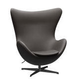 3316 Egg™ Sessel, Gestell in Schwarz von Arne Jacobsen - Essential Leder - Dunkelbraun - Jacobsen Plus