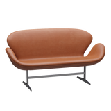 3321 Svanesofa af Arne Jacobsen - Grace læder - Walnut - Jacobsen Plus