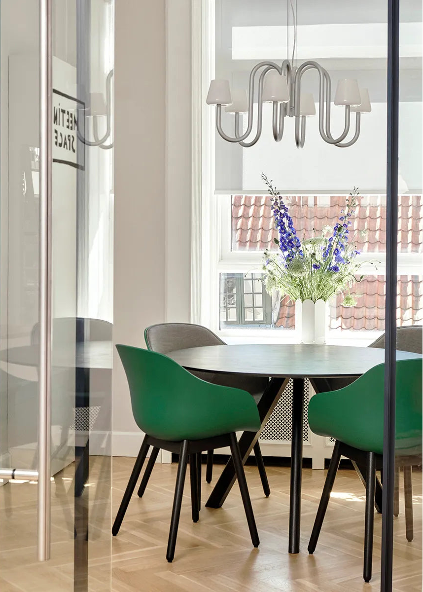Apollo Chandelier 745, hvid opalglas fra Hay - 2 - Jacobsen Plus