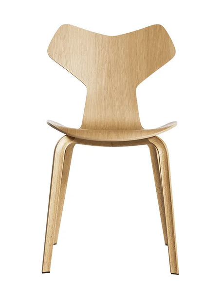 4130 Grand Prix mit Holzbeinen von Arne Jacobsen - Ohne Polsterung / Eg / Keine Farbe - Jacobsen Plus