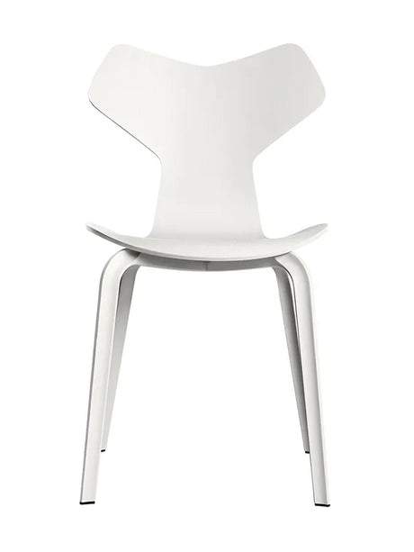 4130 Grand Prix mit Holzbeinen von Arne Jacobsen - Ohne Polsterung / Gefärbte Esche / Weiß - Jacobsen Plus
