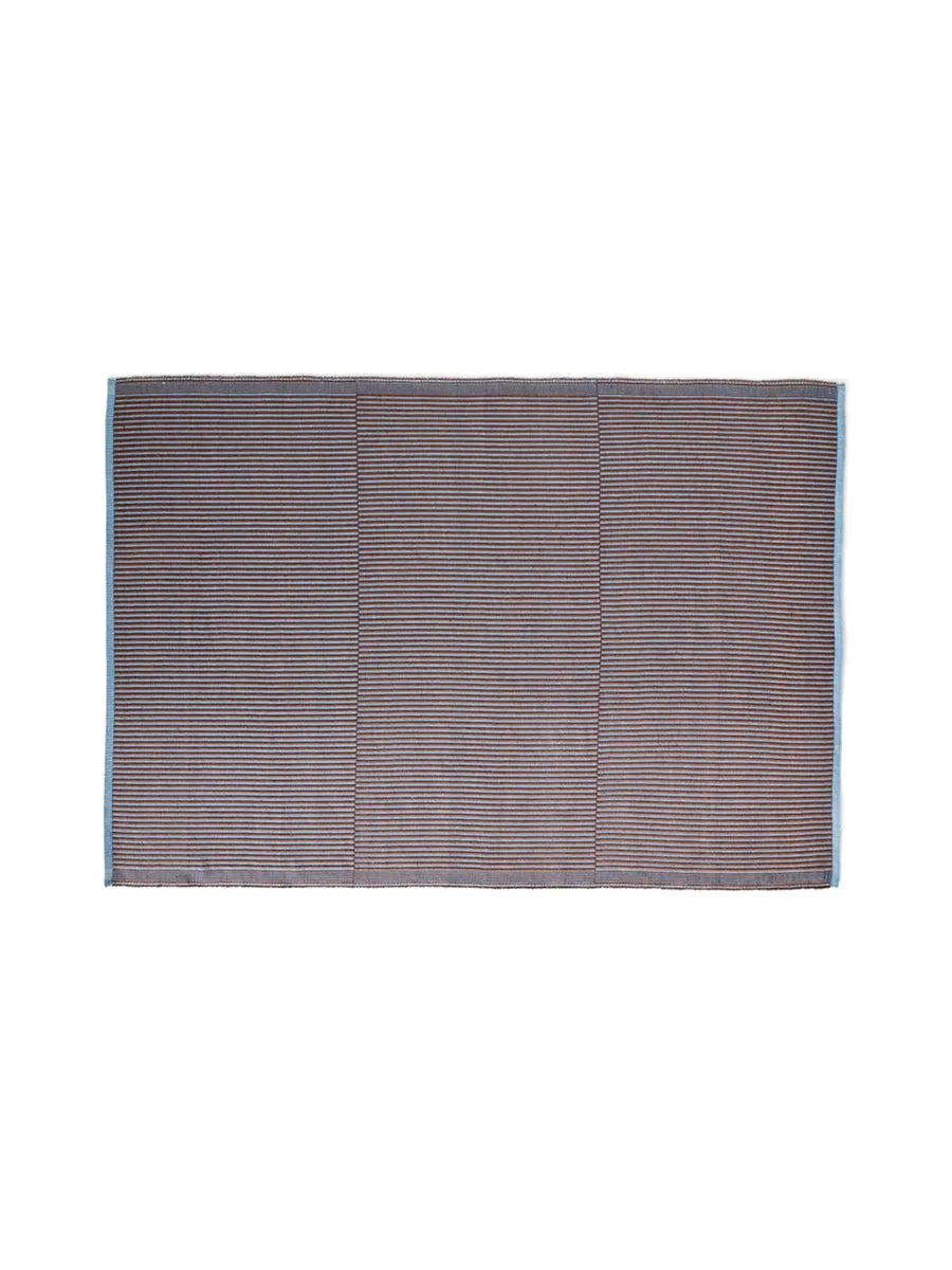 Tapis Teppich von HAY - 140 x 200 cm / Kastanienbraun und Blau - Jacobsen Plus