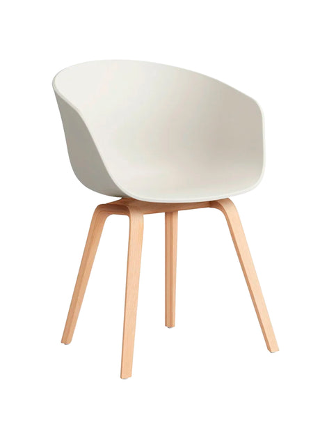 About a Chair AAC22, seifenbehandelte Eiche von HAY - Melange Creme - Jacobsen Plus