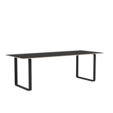 70/70 Tisch von Muuto - 225 x 90 cm / Schwarzes Linoleum-Sperrholz Anthrazit Schwarz - Jacobsen Plus
