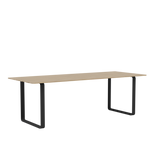70/70 Tisch von Muuto - 225 x 90 cm / Solid Oak Black - Jacobsen Plus