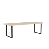 70/70 Tisch von Muuto - 255 x 108 cm / Eichenfurnier-Sperrholz Anthrazitschwarz - Jacobsen Plus