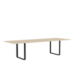 70/70 Tisch von Muuto - 295 x 108 cm / Eichenfurnier-Sperrholz Anthrazitschwarz - Jacobsen Plus