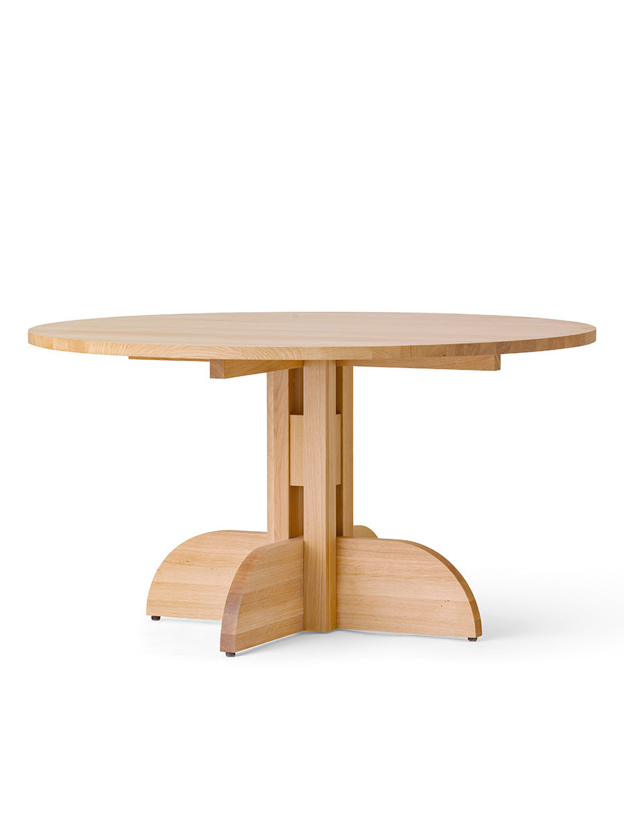 Audo Copenhagen - Puffin spisebord, Ø140 cm - Olieret massiv eg - Jacobsen Plus