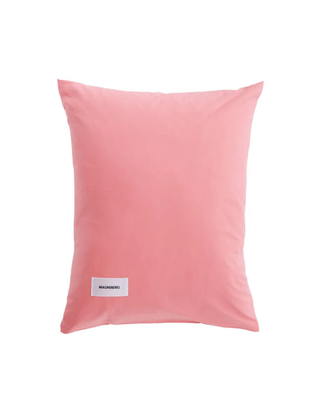 Pure Poplin Pillow Cover Single 50x70 cm von Magniberg - Coral Pink - Jacobsen Plus