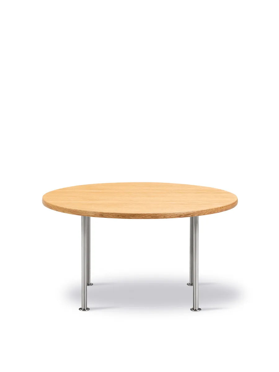 Wegner Ox Table von Fredericia Furniture - Ø80 cm / Eiche - lackiert / H: 41 cm - Jacobsen Plus