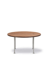 Wegner Ox Table von Fredericia Furniture - Ø80 cm / Walnuss - geölt / H: 41 cm - Jacobsen Plus