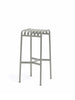 Palissade Bar Stool, sky grey von HAY