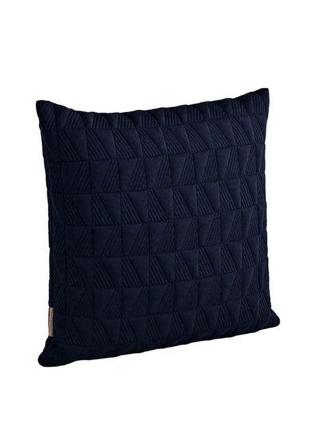 Trapez Kissen 50x50 in midnight blue von Arne Jacobsen - 1 - Jacobsen Plus