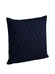 Trapez Pude 50x50 i midnight blue af Arne Jacobsen
