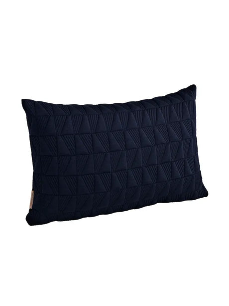 Trapez Kissen 60x40 in Midnight Blue von Arne Jacobsen - 1 - Jacobsen Plus