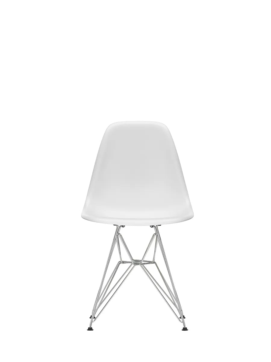 Eames Plastic Side Chair DSR, forkromet fra Vitra