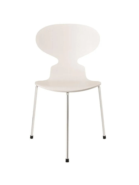 3100 Ant Chair mit 3 Beinen von Arne Jacobsen - Weiß / Gefärbte Esche - Jacobsen Plus