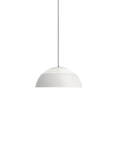 AJ Royal Pendelleuchte in Weiß von Louis Poulsen - Ø 370 mm - Jacobsen Plus