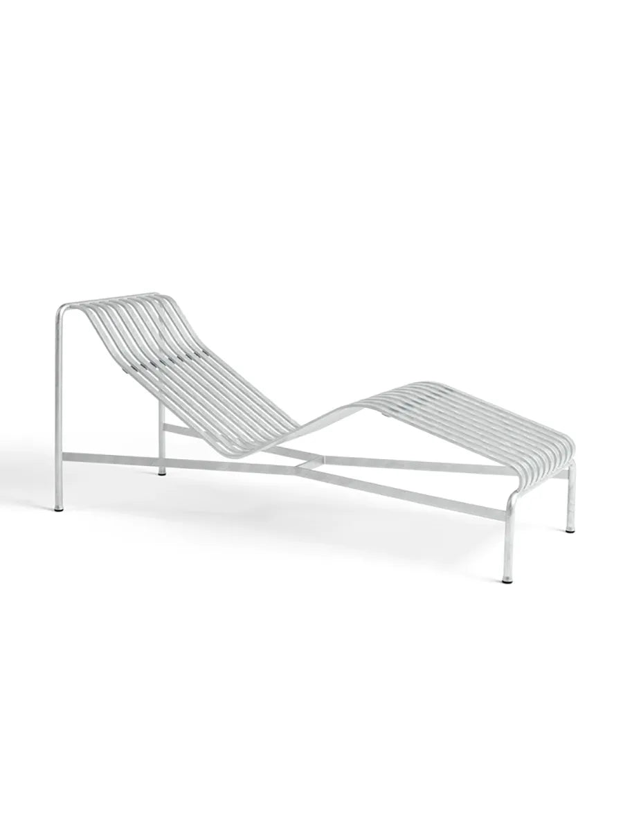 Palissade Chaise Longue, feuerverzinkt von Hay