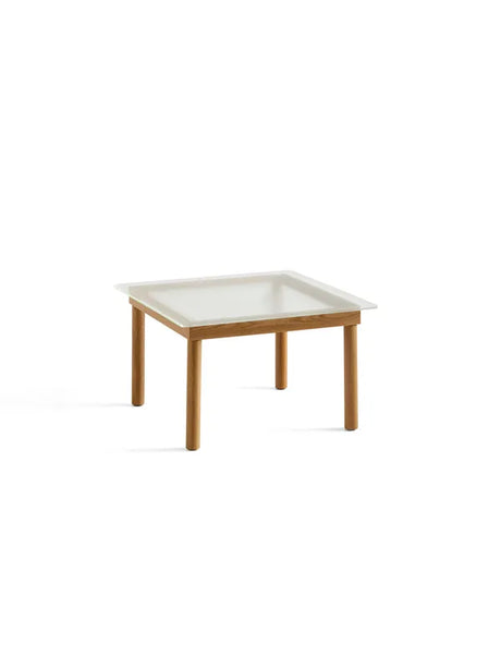 Kofi Couchtisch 60x60 von HAY - Klares Glas mit Reeddekor / Eichenholz mit wasserbasierter Lackierung - Jacobsen Plus