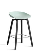 About a Stool AAS32 von HAY - Niedrig - B 50 x T 43 x H 64-75 cm / Dusty Mint / Schwarz gebeizte Eg - Jacobsen Plus