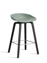 About a Stool AAS32 von HAY - Niedrig - B 50 x T 43 x H 64-75 cm / Fall Green / Schwarz gebeizte Eg - Jacobsen Plus