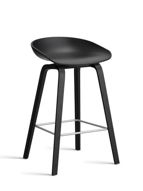 About a Stool AAS32 Low, Schwarz mit Stahl-Fußstütze von HAY - 1 - Jacobsen Plus