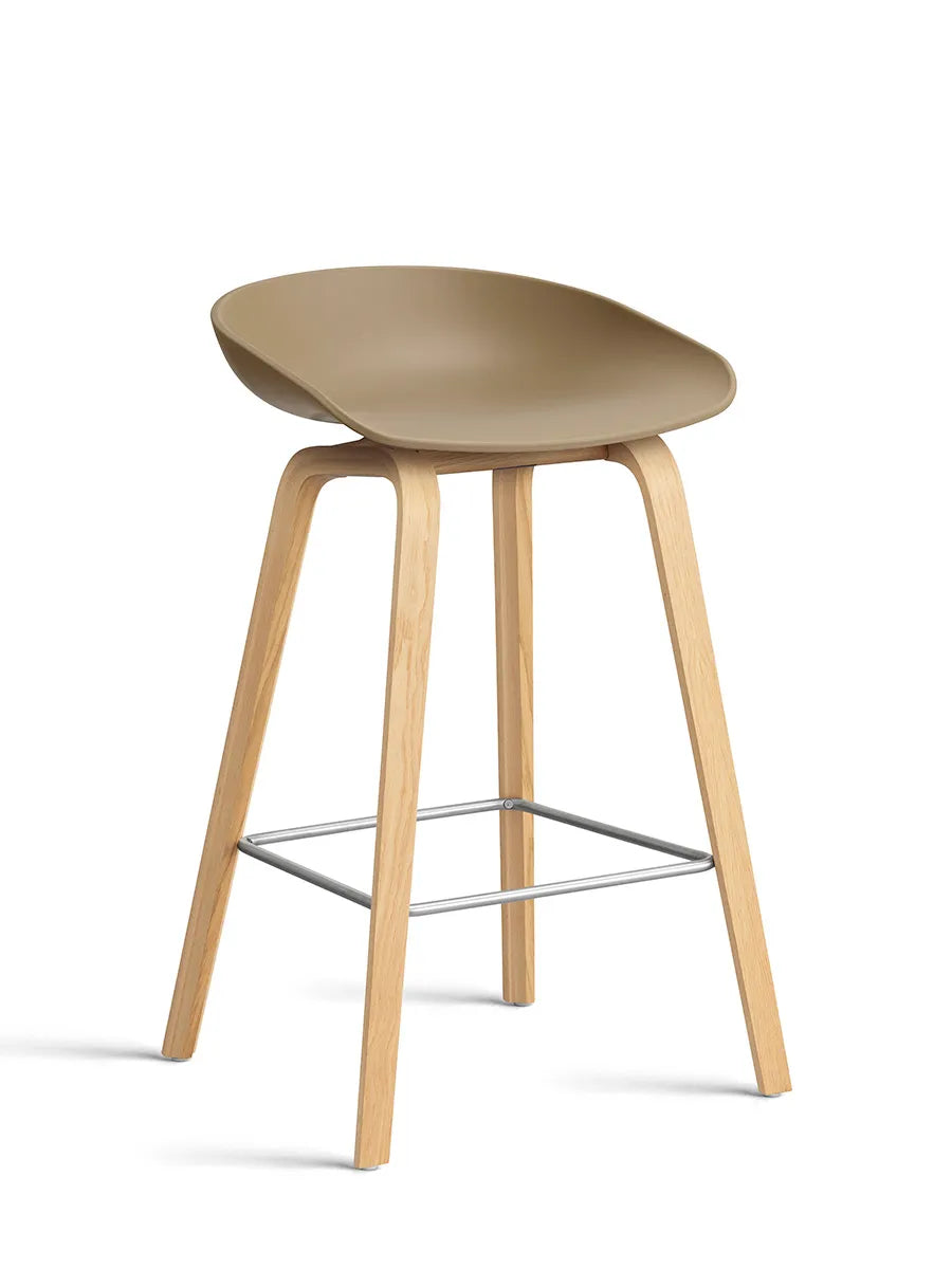 About a Stool AAS32 von HAY - Niedrig - B 50 x T 43 x H 64-75 cm / Clay / Lackierte Eiche - Jacobsen Plus