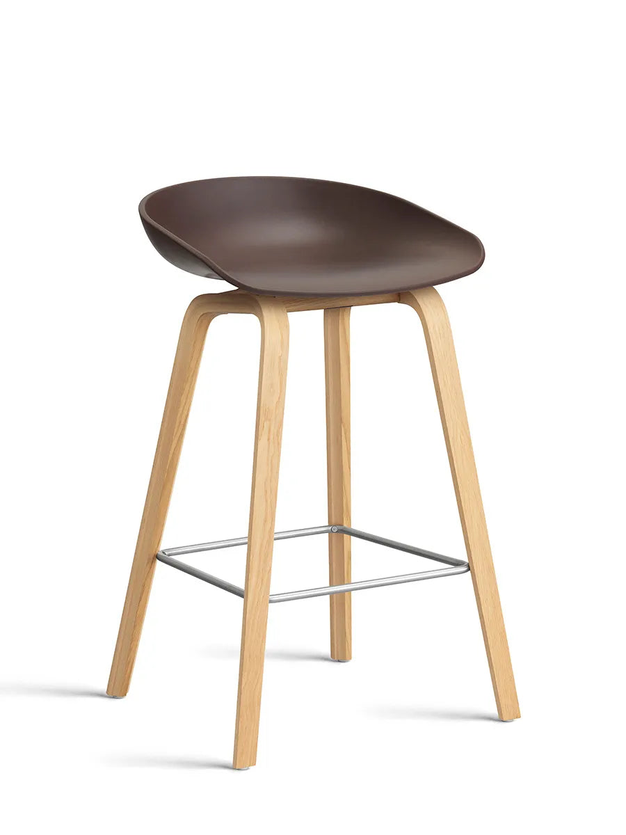 About a Stool AAS32 von HAY