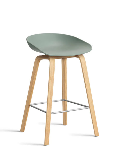 About a Stool AAS32 von HAY - Niedrig - B 50 x T 43 x H 64-75 cm / Fall Green / Lackierte Eiche - Jacobsen Plus