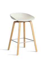 About a Stool AAS32 von HAY - Niedrig - B 50 x T 43 x H 64-75 cm / Melange Cream / Lackierte Eiche - Jacobsen Plus