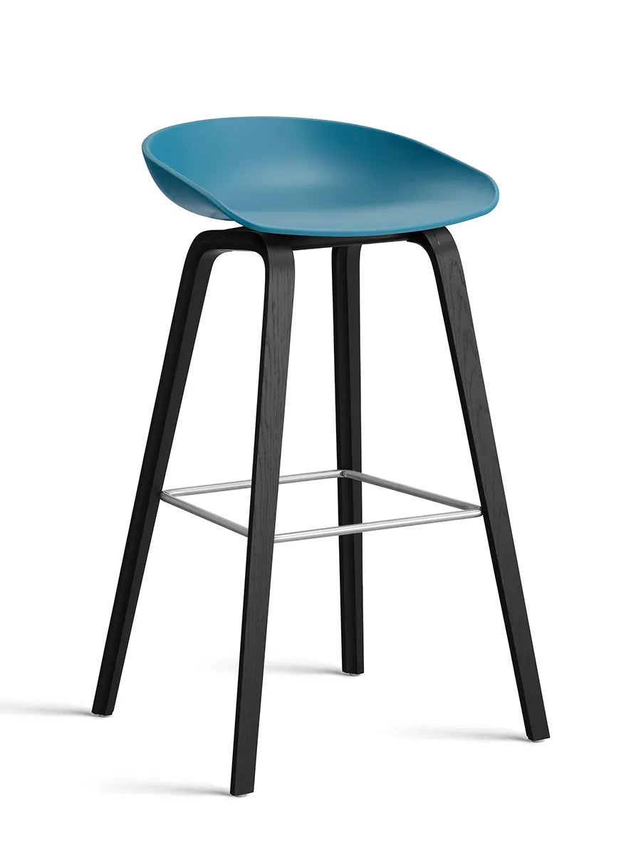 About a Stool AAS32 von HAY - Hoch - B 50 x T 46 x H 74-85 cm / Azureblau / Schwarz gebeizte Eg - Jacobsen Plus