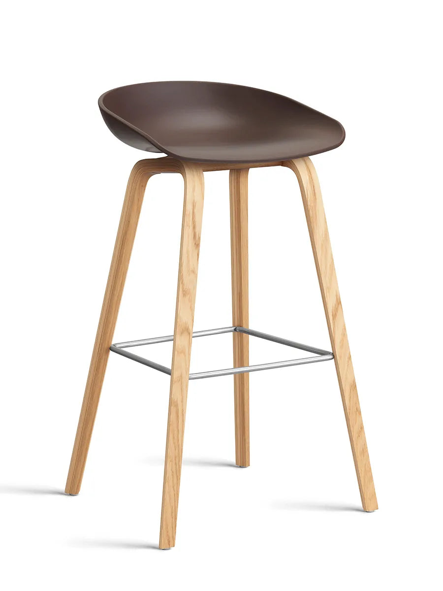 About a Stool AAS32 von HAY - Hoch - B 50 x T 46 x H 74-85 cm / Raisin / Lackierte Eiche - Jacobsen Plus