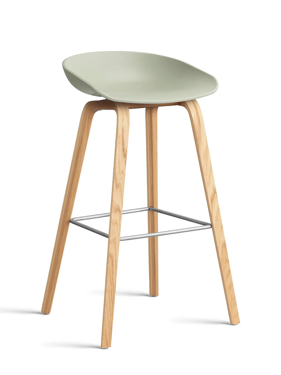 About a Stool AAS32 von HAY