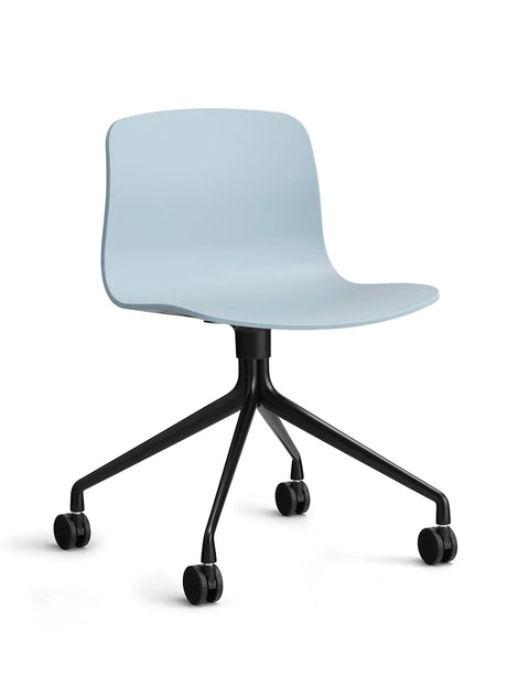 About a Chair AAC14 fra Hay - Slate Blue / Sort pulverlakeret aluminum - Jacobsen Plus
