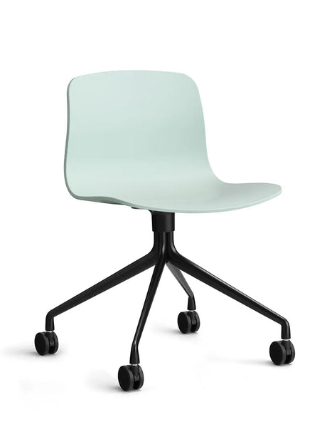 About a Chair AAC14 fra Hay - Dusty Mint / Sort pulverlakeret aluminum - Jacobsen Plus