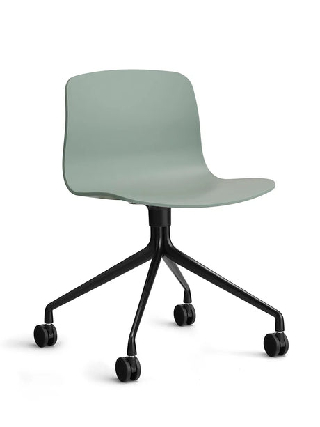 About a Chair AAC14 fra Hay - Fall Green / Sort pulverlakeret aluminum - Jacobsen Plus