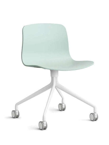 About a Chair AAC14 fra Hay - Dusty Mint / Hvid pulverlakeret aluminium - Jacobsen Plus