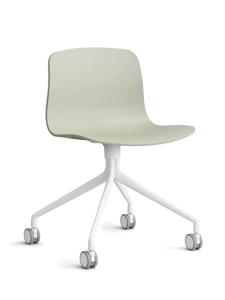 About a Chair AAC14 fra Hay - Pastel green / Hvid pulverlakeret aluminium - Jacobsen Plus