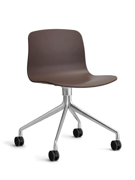 About a Chair AAC14 fra Hay - Raisin / Poleret aluminium - Jacobsen Plus