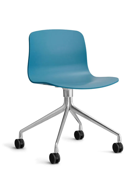 About a Chair AAC14 fra Hay - Azure Blue / Poleret aluminium - Jacobsen Plus